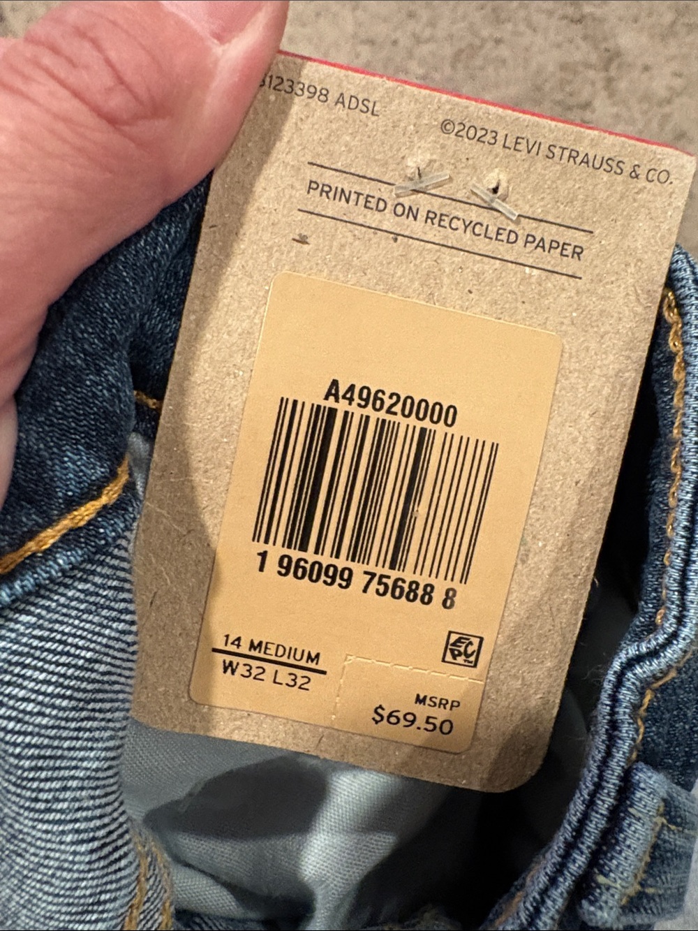 Levi's Medium Blue High-Rise Bootcut Jeans - Picture 8 of 8